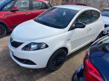 Lancia Ypsilon 1.0 FireFly 5 porte S&S Hybrid Ecochic A. Ferretti