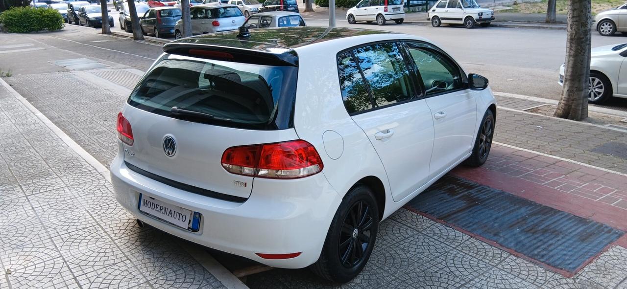 Volkswagen GOLF 1.6 TDI DPF 5p. HIGHLINE