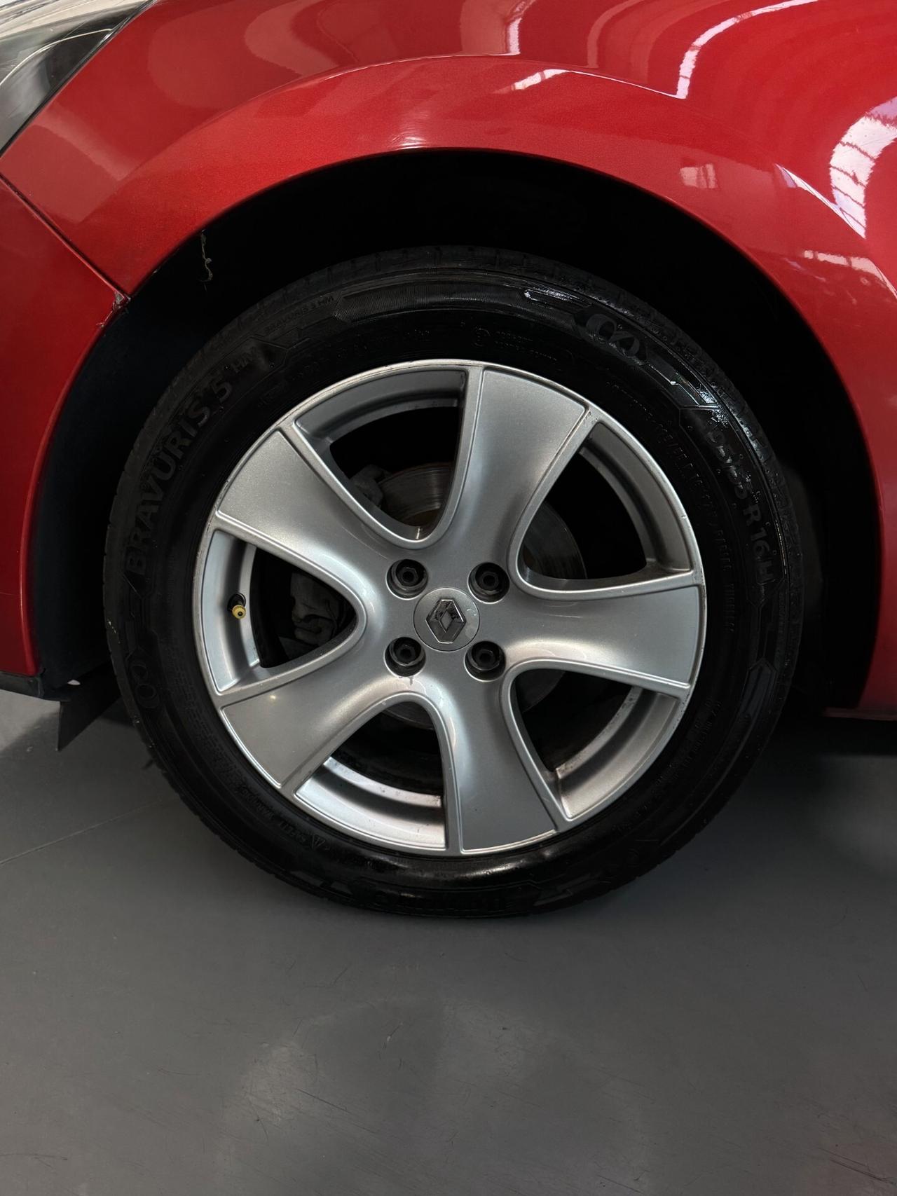Renault Clio 5p 1.2cc 75cv Clima+Bluetooth OK Neopatentati