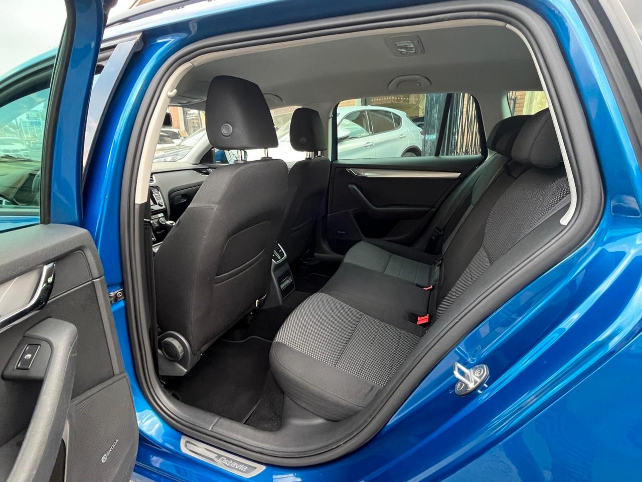 Skoda Octavia 1.6 TDI CR 105 CV Wagon Elegance