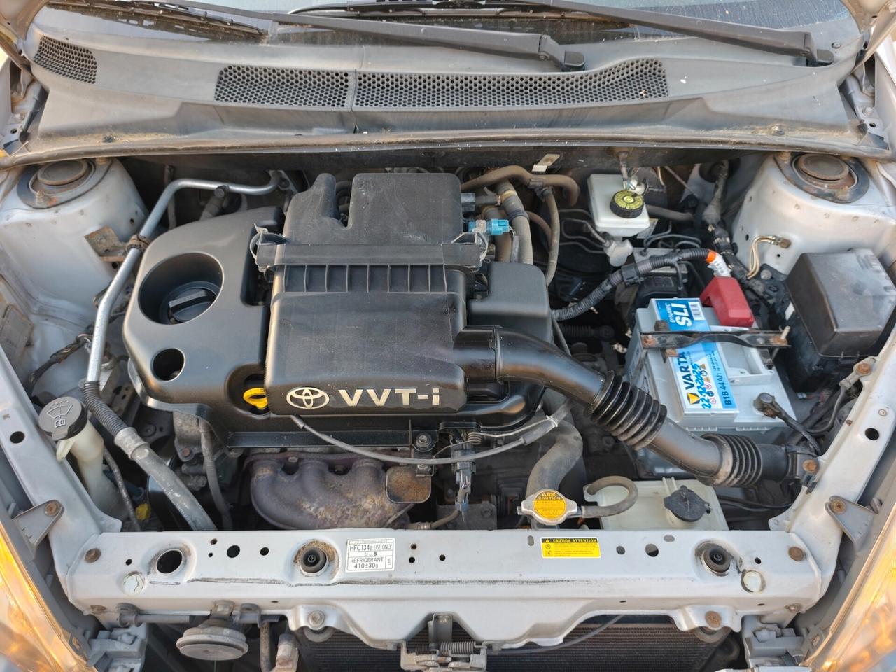 Toyota Yaris 83000KM Sol BENZINA