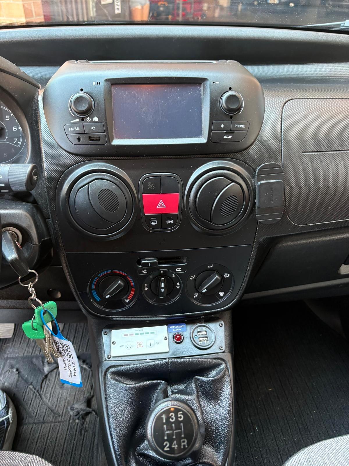 Fiat Fiorino 1.3 MJT 95CV Combinato Adventure