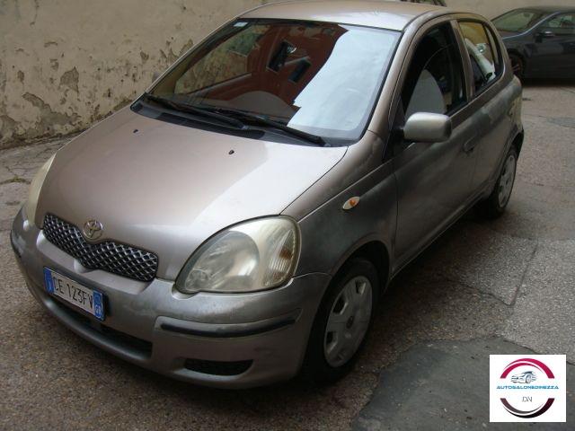 TOYOTA - Yaris - 16V 5 porte Sol