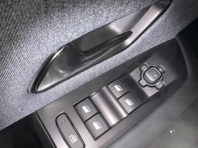 Opel Grandland Hybrid 145 CV DCT6 Edition