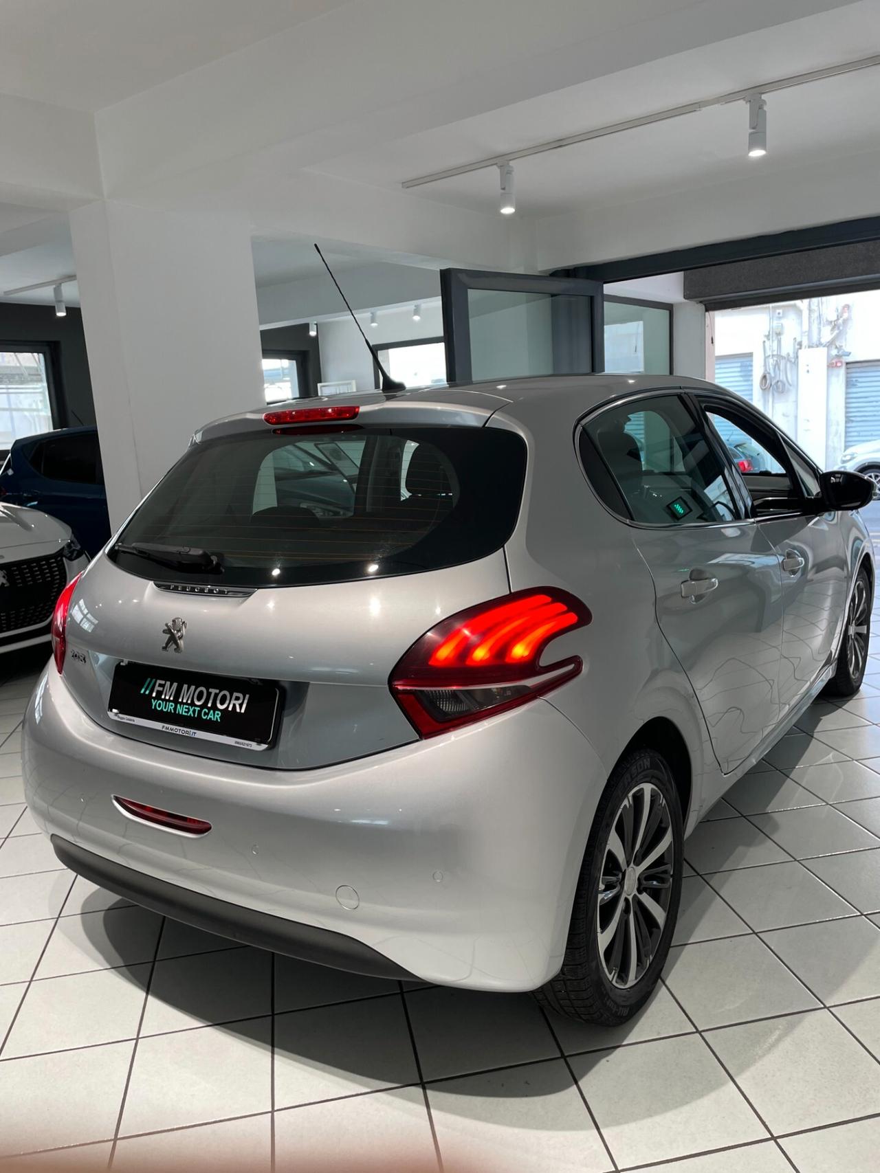Peugeot 208 BlueHDi 75 5 porte Allure
