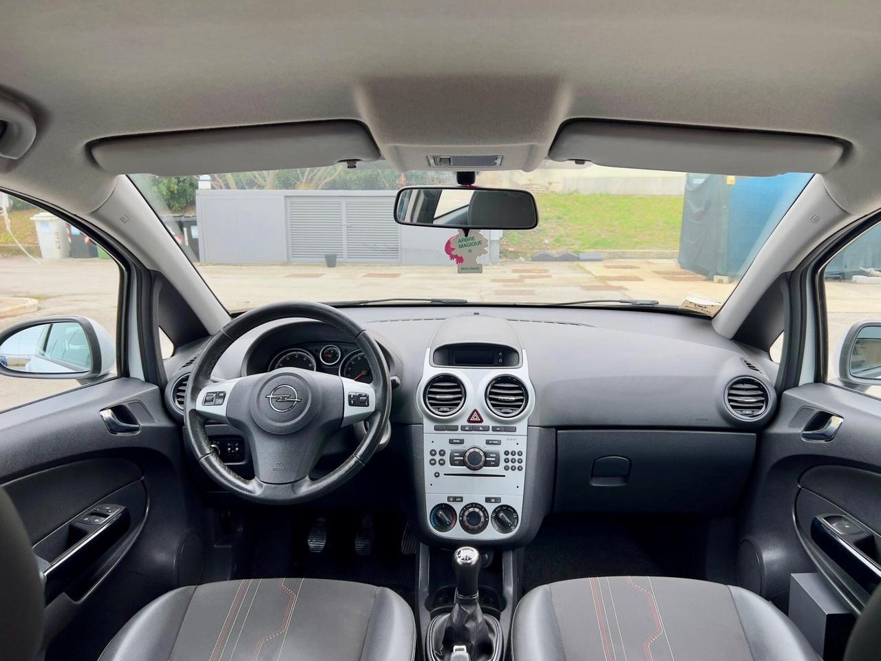 Opel Corsa 1.2 Benzina e GPL