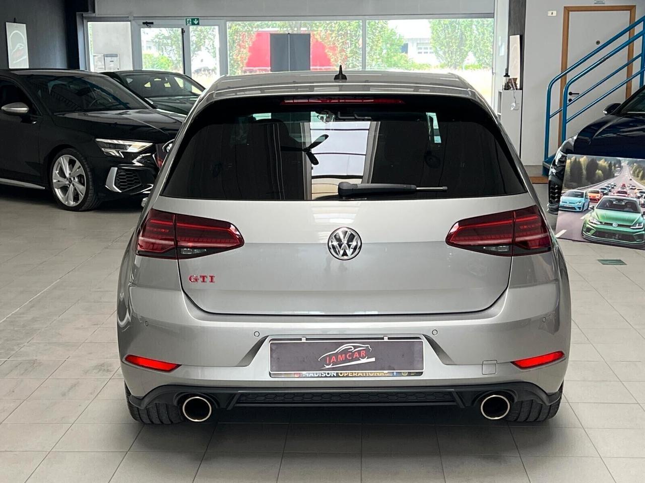 Volkswagen Golf GTI Performance 2.0 TSI 230CV