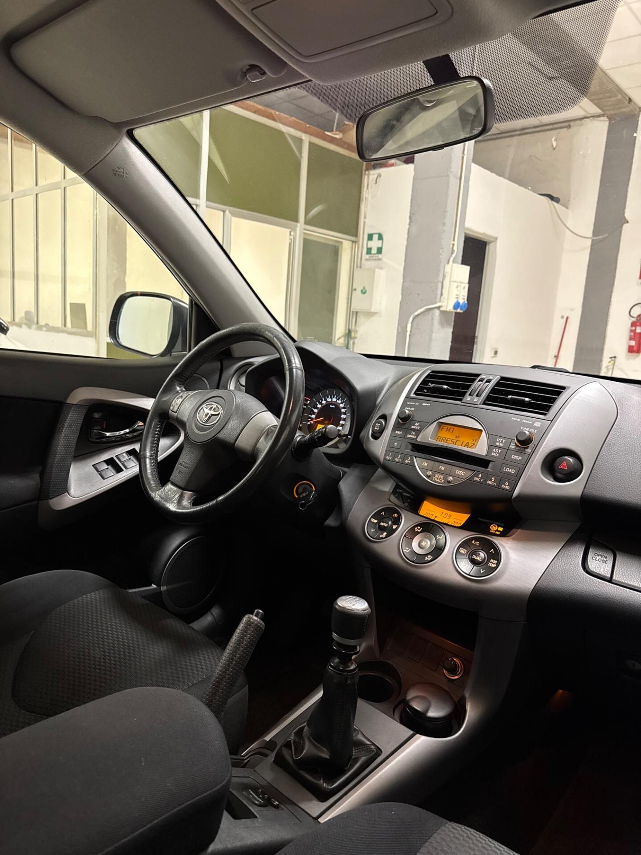 Toyota RAV 4 RAV4 2.2 D-4D 136 CV Sol