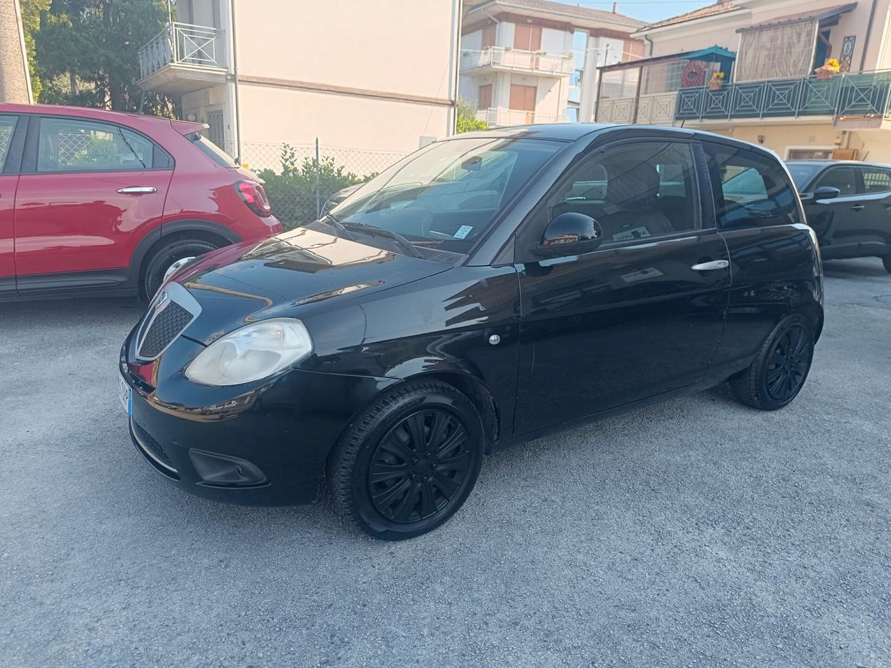 LANCIA Y 1.2 BENZINA 60 cv OK NEOPATENTATO