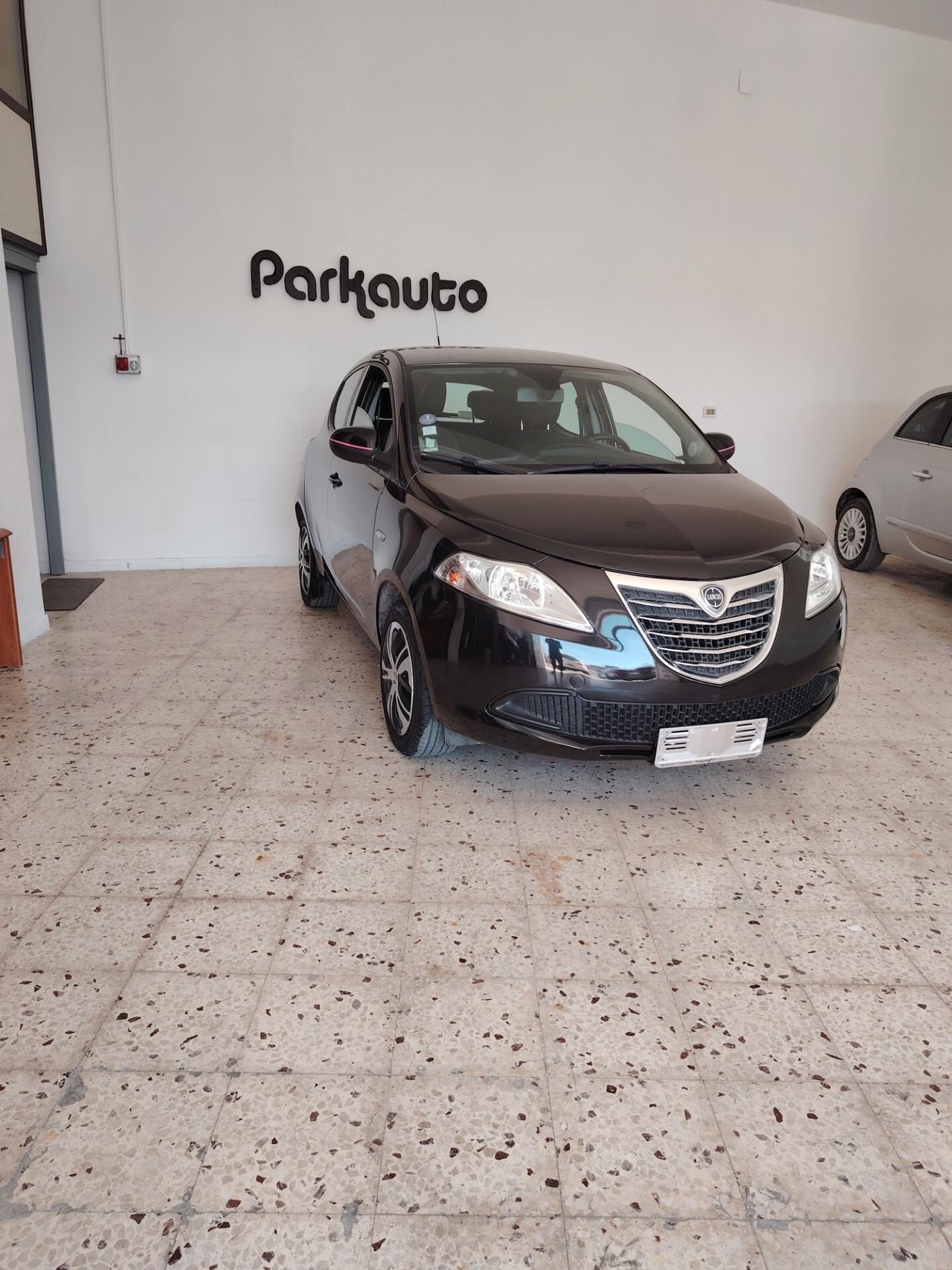 Lancia Ypsilon 1.2 69 CV 5 porte Elefantino