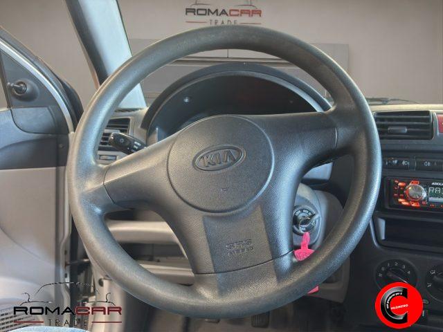 KIA Picanto 1ªs.(04/08) - 1.1 12V LX Light