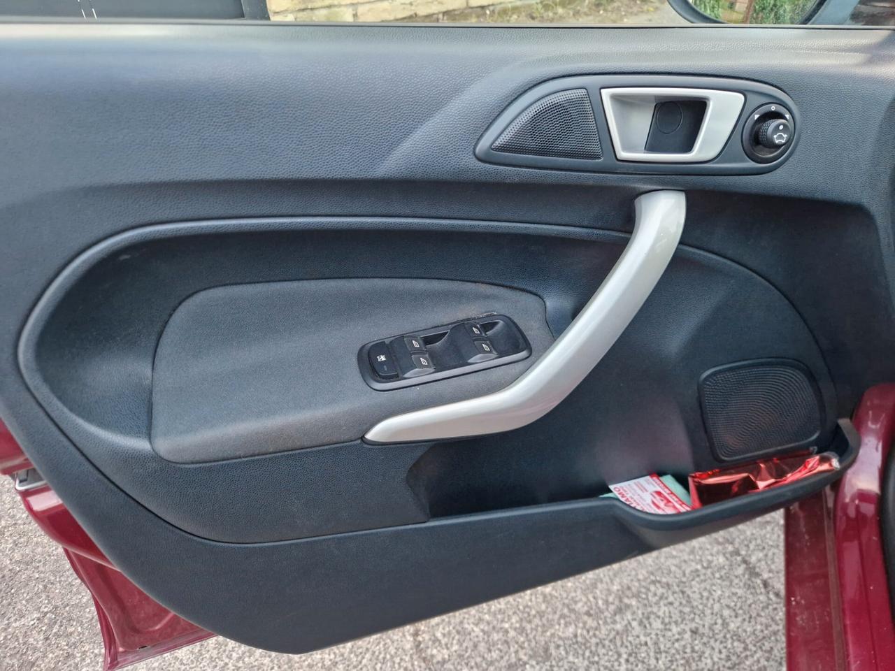 Ford Fiesta 1.4 TDCi 70cv 5 porte