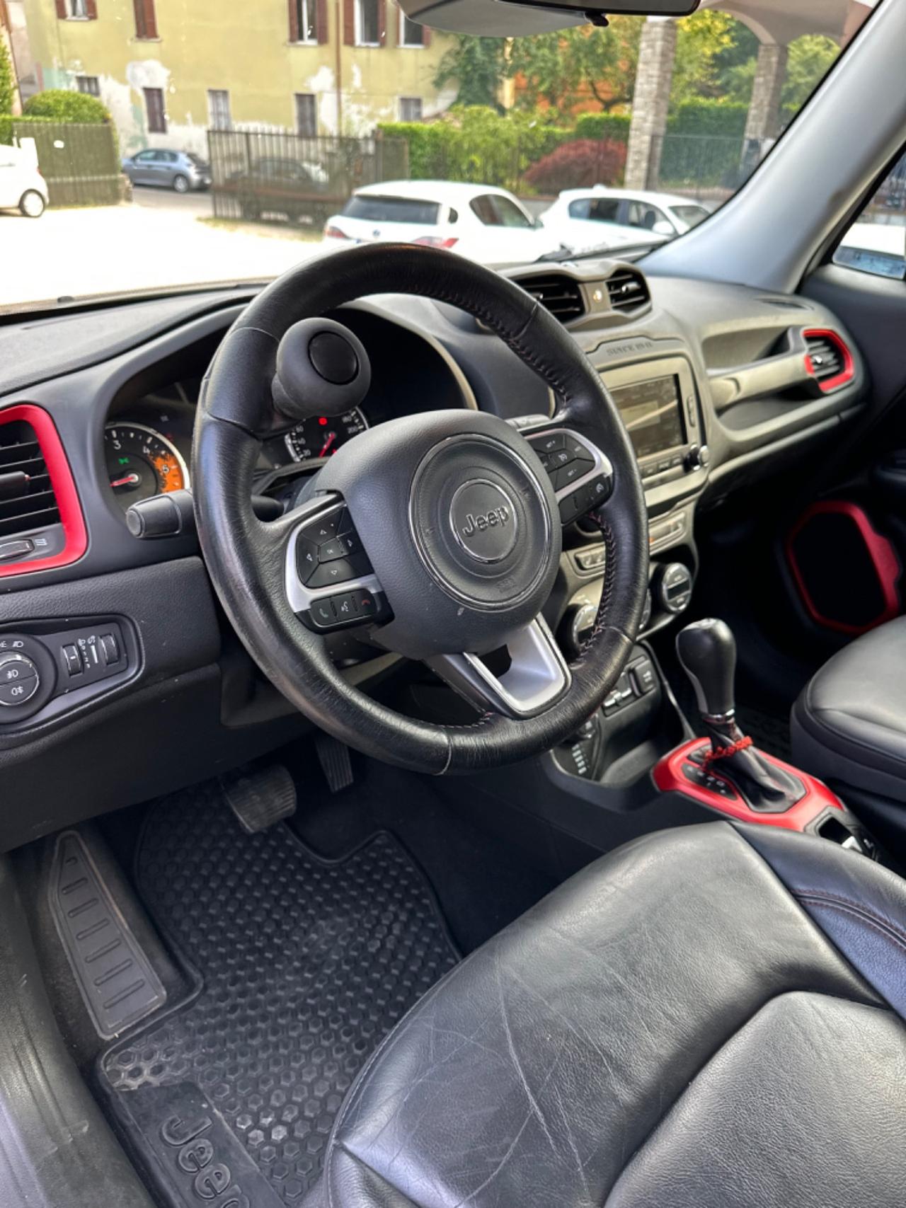 Jeep RENEGADE 2.0 MJT 4WD TRAILHAWK EU6B KMCERT