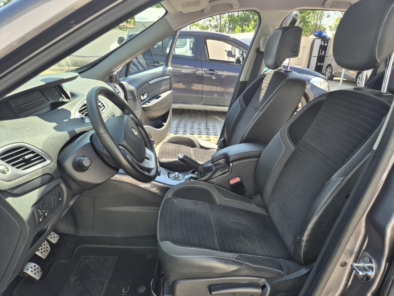Renault Scenic Scénic XMod 1.5 dCi 110CV CROSS
