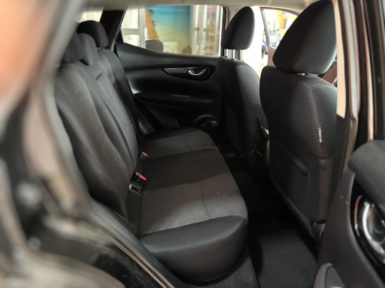 Nissan Qashqai 1.6 dCi 2WD Tekna tetto panoramico permute finanziamenti