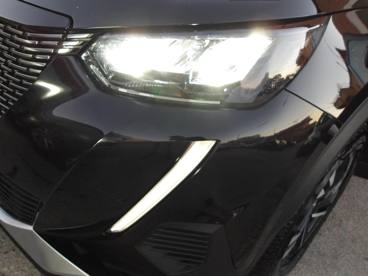 Peugeot 2008 1.2 puretech Allure Pack 130cv