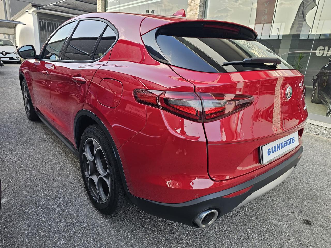 Alfa Romeo Stelvio 2.2 Turbodiesel 160 CV AT8 RWD