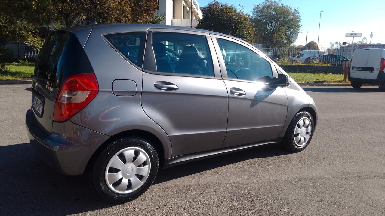 Mercedes-benz A 160 CDI automatico neop 2012