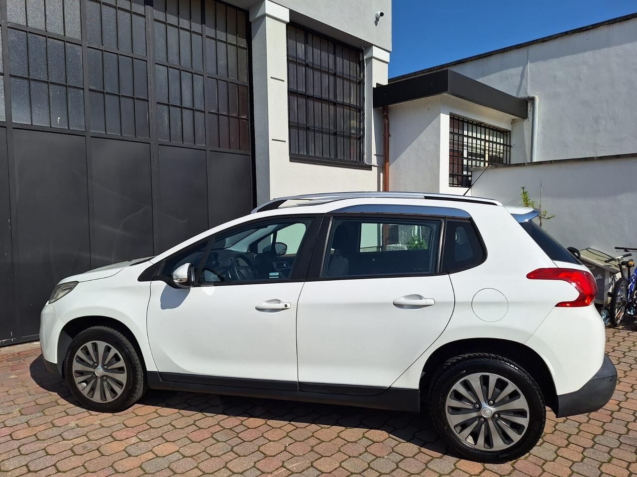 Peugeot 2008 1.2 VTi 82CV *AUTOMATICO