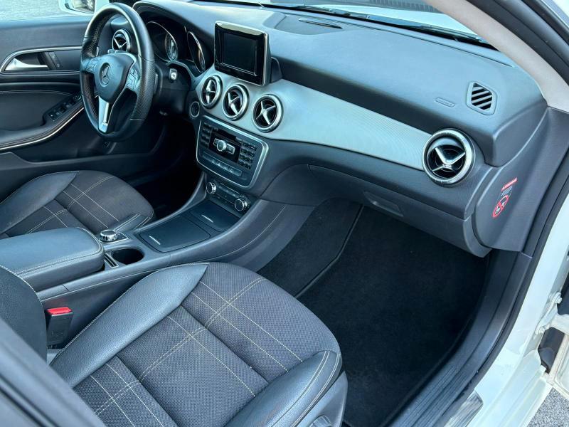 Mercedes CLA Berlina 200 1.8 DIESEL 100 CV cdi Premium