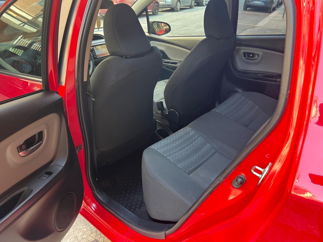 Toyota Yaris 1.0 5 porte Lounge