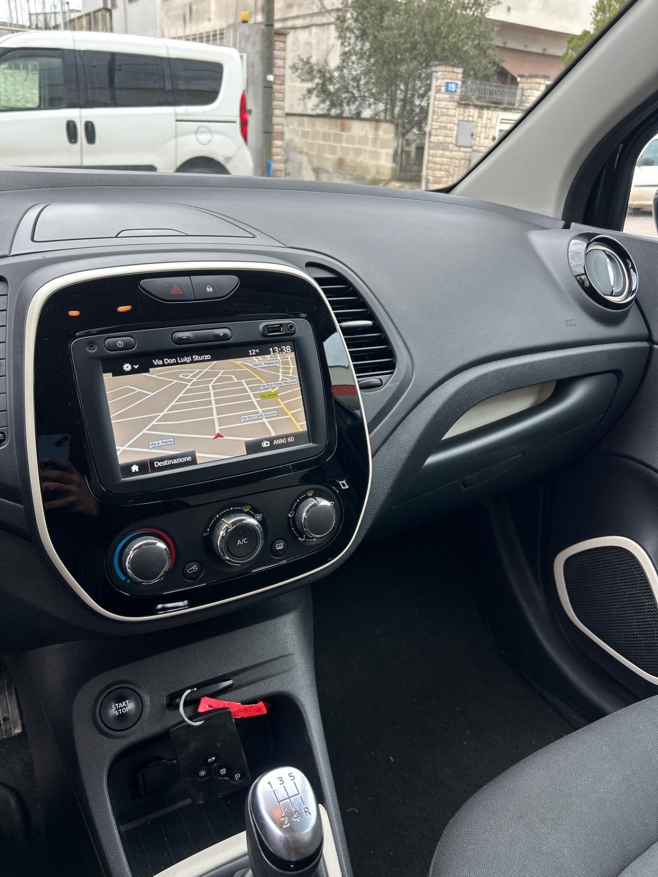 Renault Captur 1.5 90 CV-2019/NAVI
