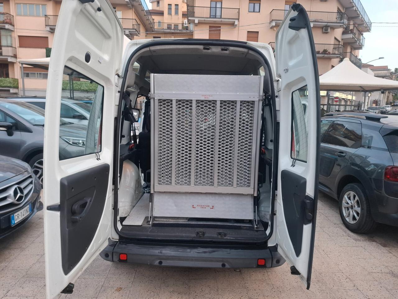 Fiat Doblò - 1.9 JTD RAMPA DISABILE