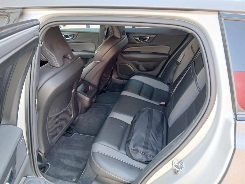 Volvo V60 2.0 B3 163CV Geartronic 8M R-design 10/2020 EURO 6D TEMP MY 21