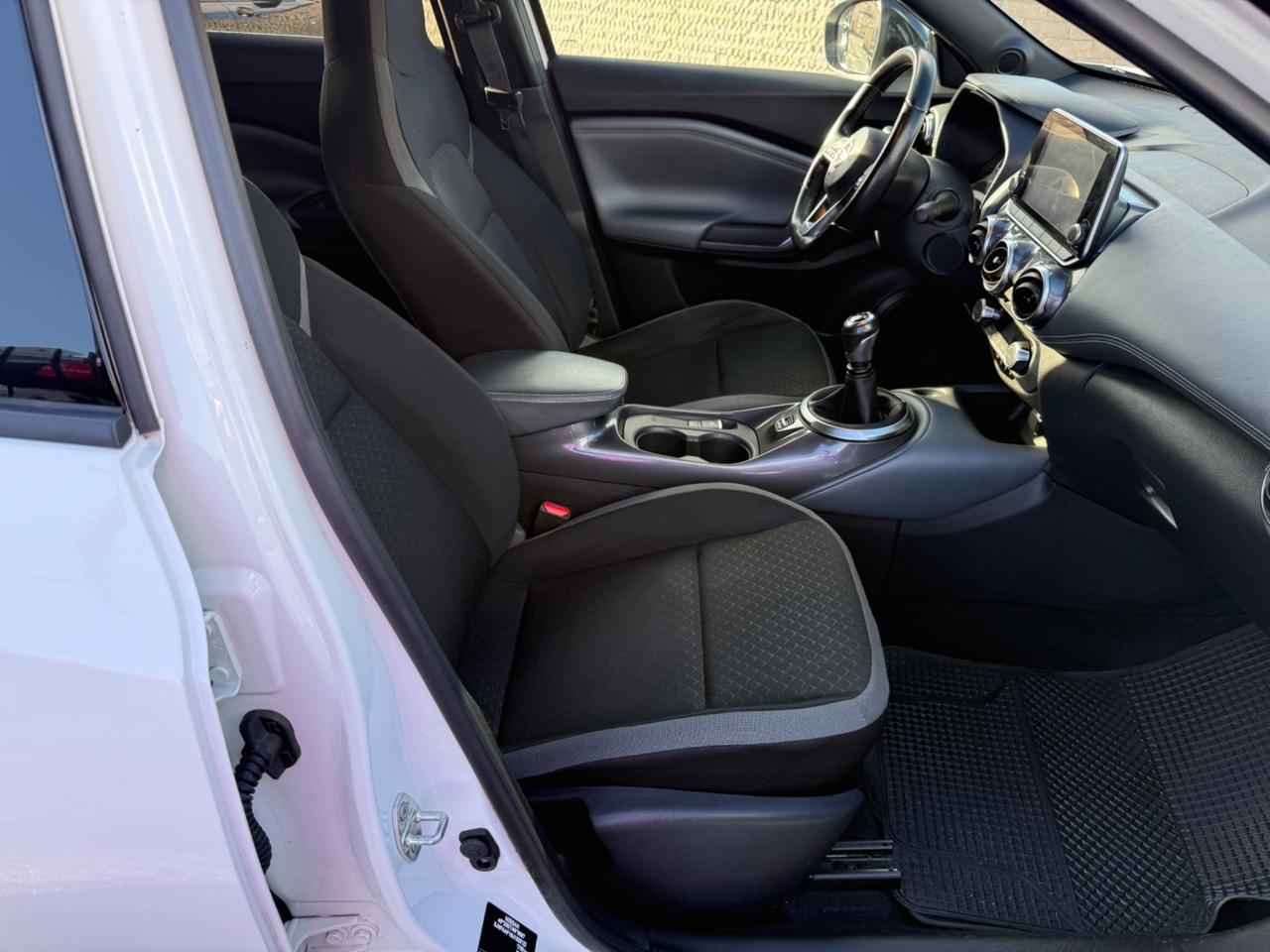 Nissan Juke 1.0 DIG-T 117cv N-Connecta