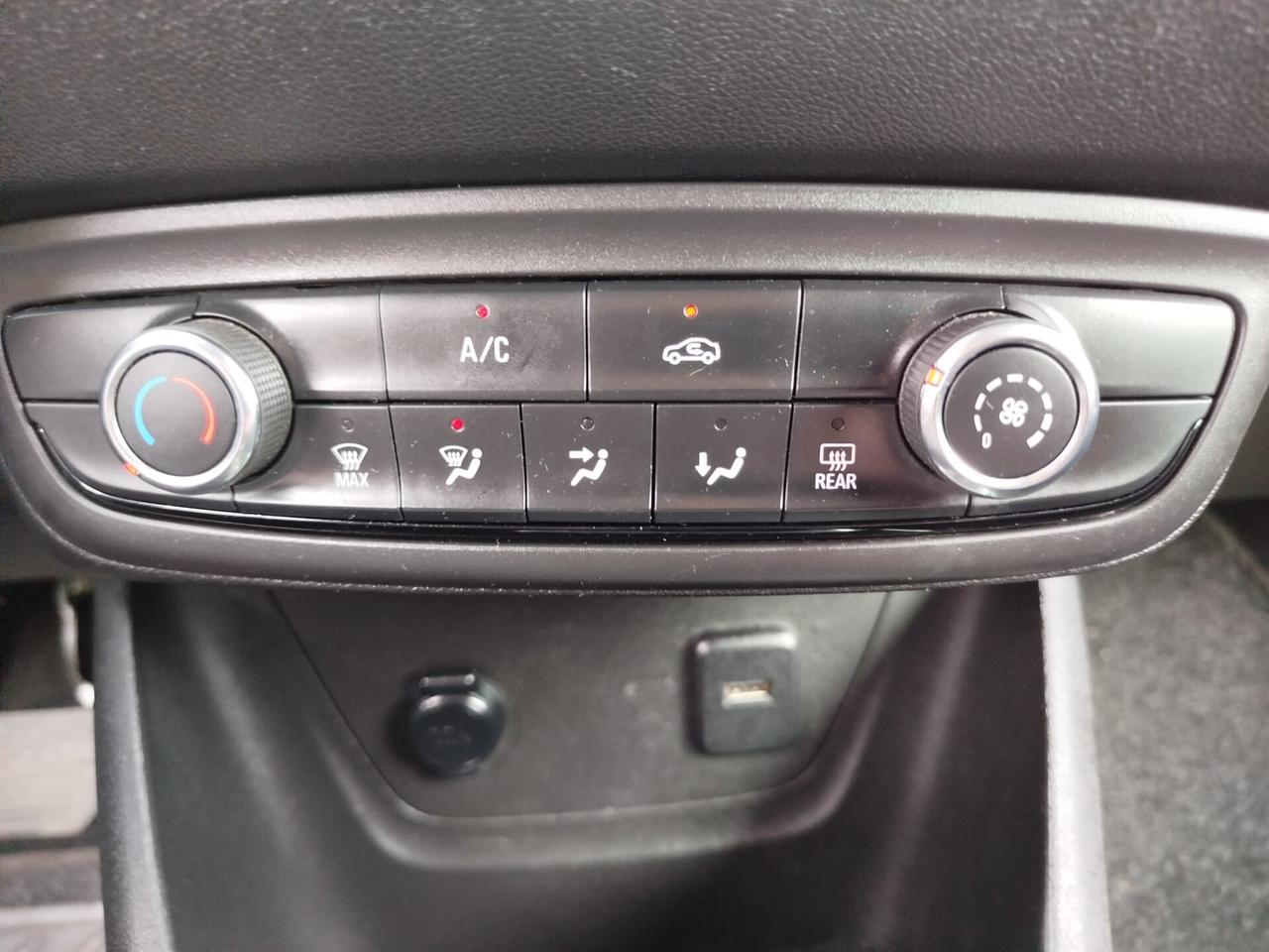 Crossland 1.5-120cv*PREZZO VERO* AT6- GARANZIA 12 MESI- IVA DEDUCIBILE