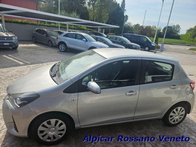 TOYOTA Yaris 1.5 Hybrid 5 porte Cool hat chback