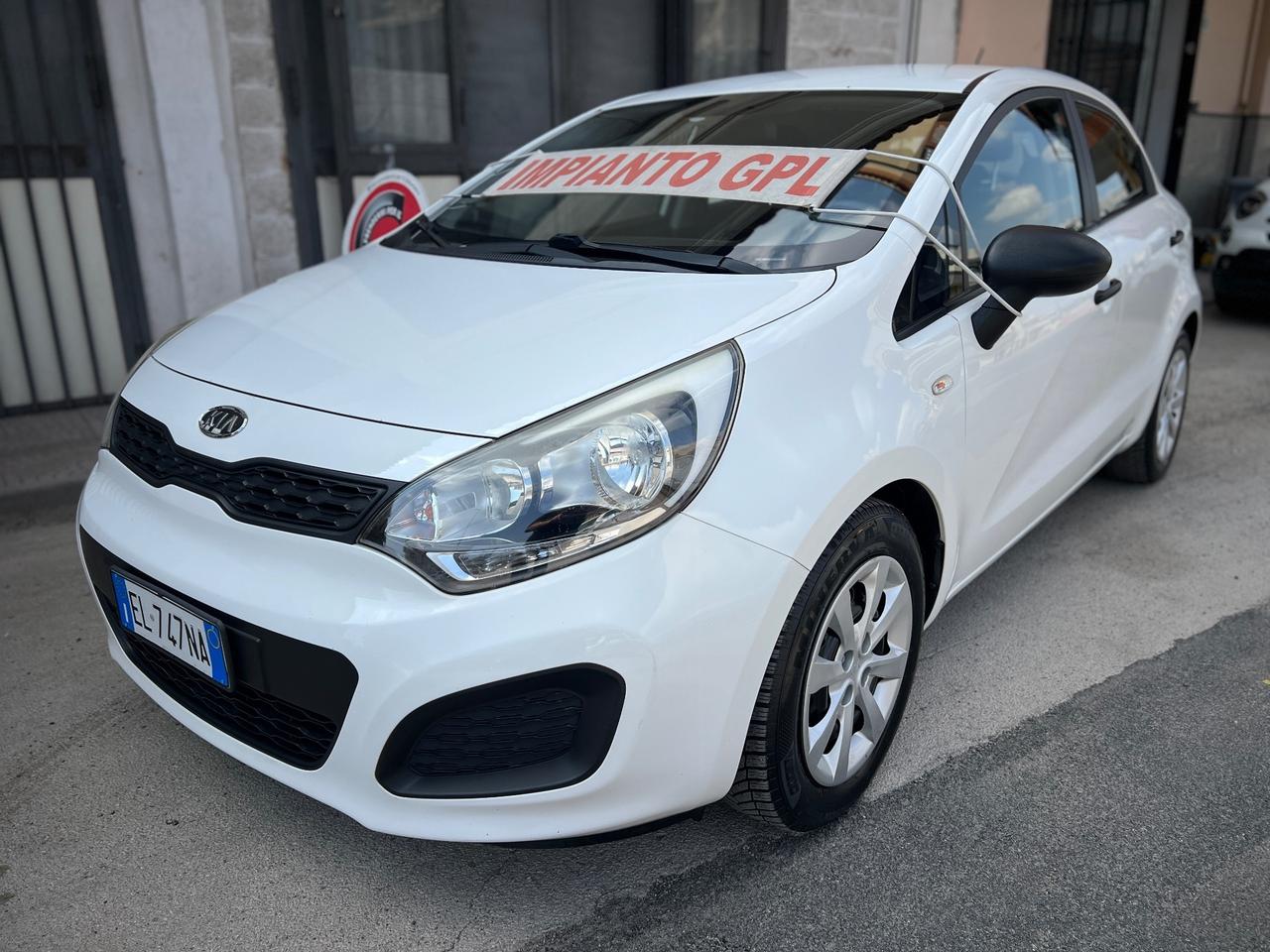 Kia Rio 1.2 Benzina/GPL Anno 2013 165,000 Km