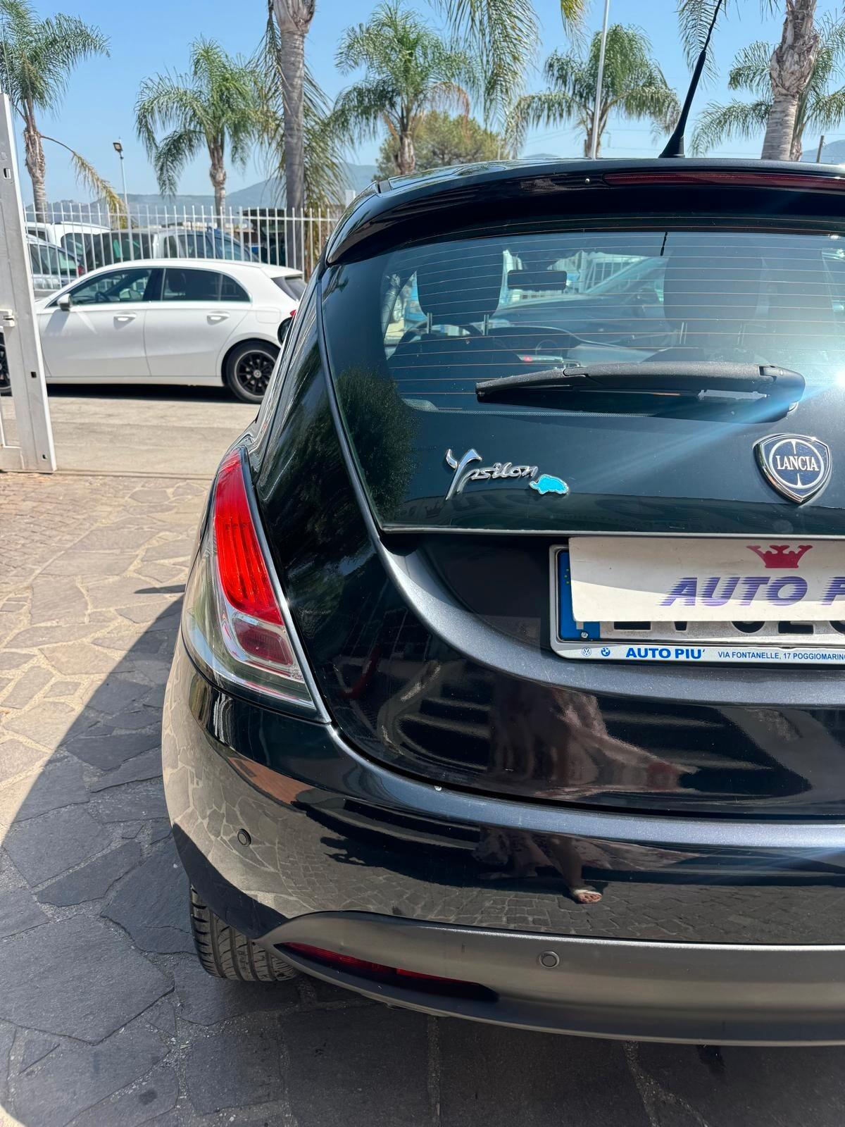 Lancia Ypsilon 0.9 TwinAir 85 CV 5 porte Metano Ecochic Elefantino
