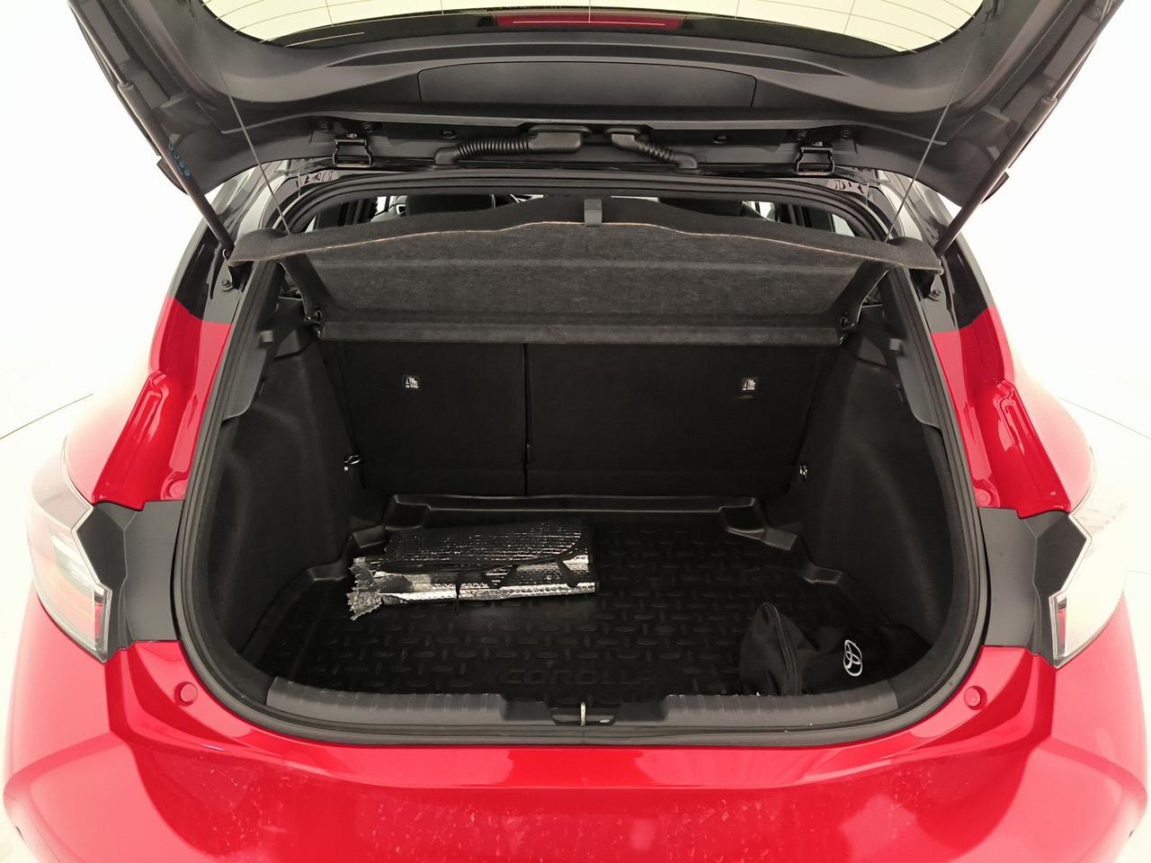 Toyota Corolla 1.8h style cvt