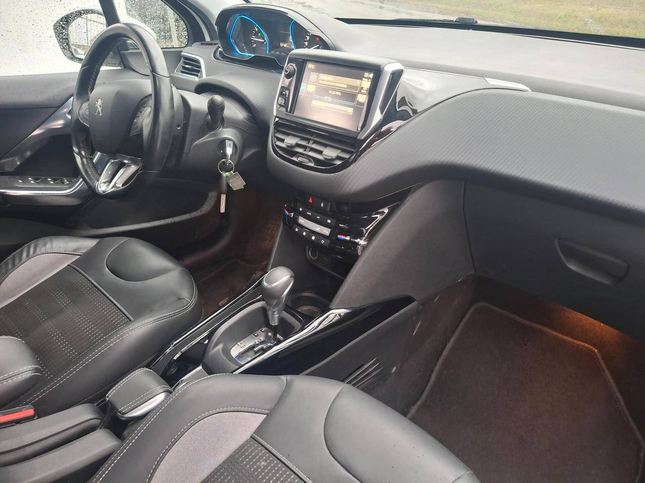 Peugeot 2008 PureTech Turbo 110 S&S Black Matt-AUTOMATICA-