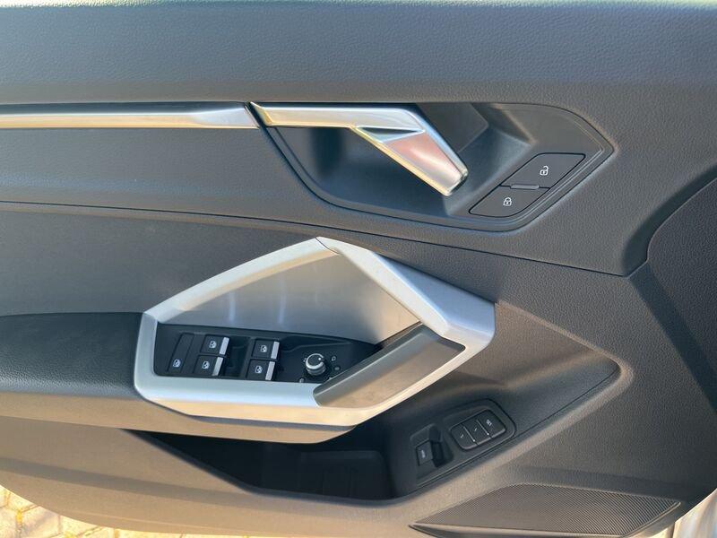 Audi Q3 35 TDI S tronic Business Advanced 150 CV