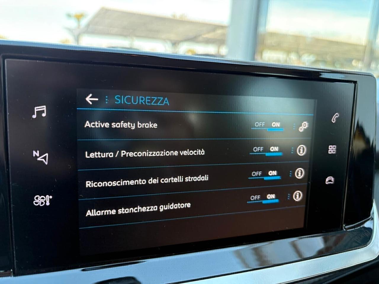 Peugeot 208 ACTIVE PureTech 75 5 porte SPOTICAR