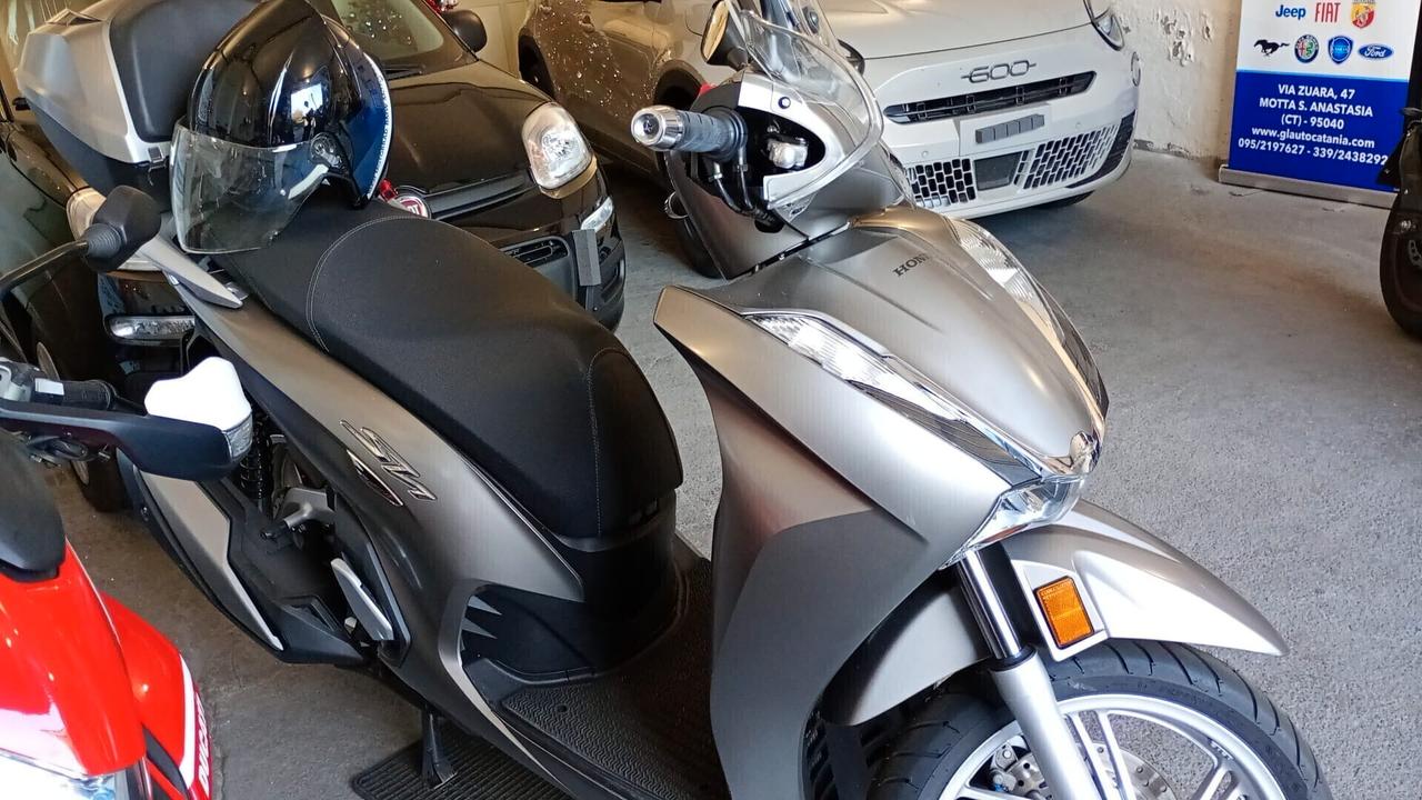 Honda Sh 350 Abs completo di bauletto ecc