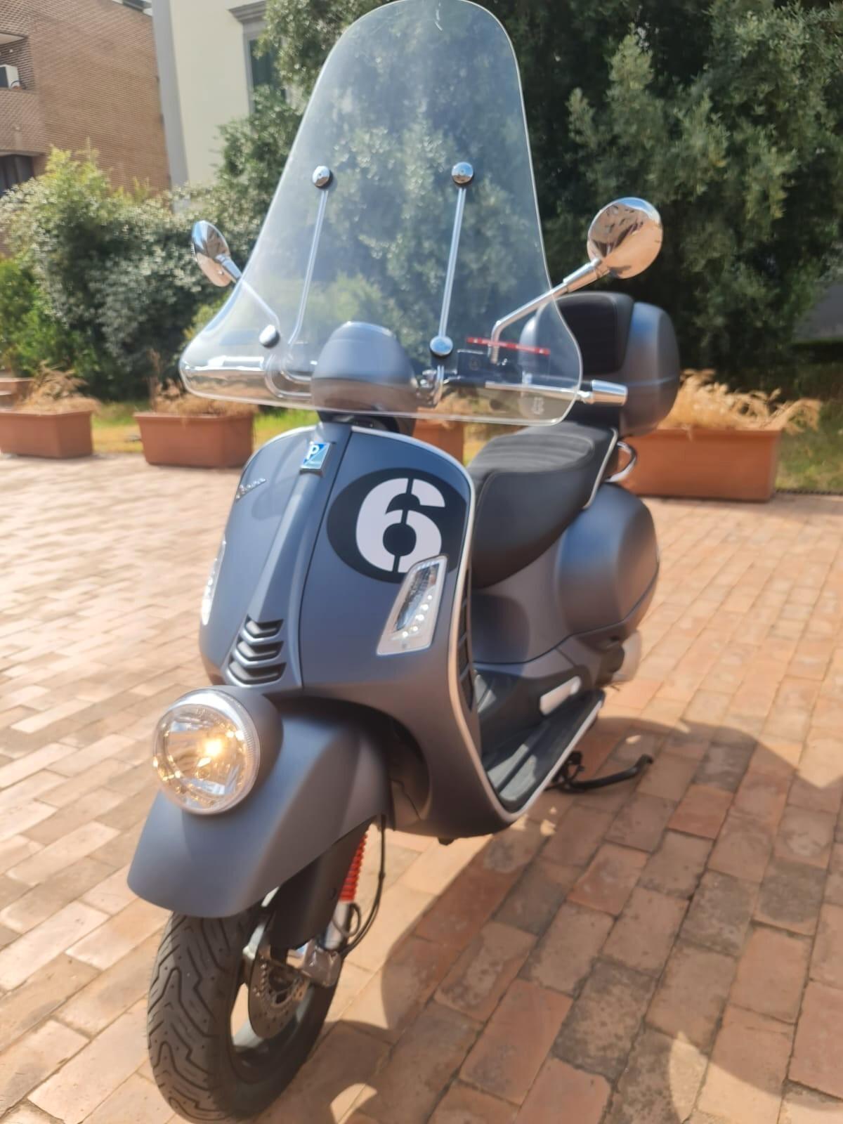 Piaggio Vespa 300 GTS MODELLO 6 GIORNI SERIE LIMITATA , NUMERATA UNICO PROPRIETARIO UFFICIALE PIAGGIO ITALIA