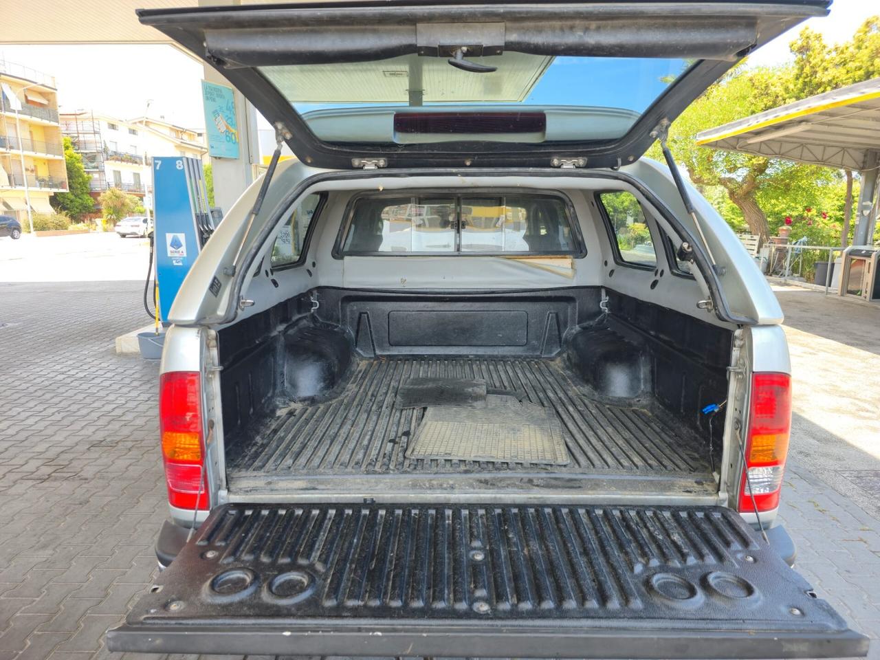 Toyota Hilux 3.0 D-4D 4WD 4p. Doub. Cab SR+