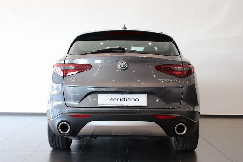 Alfa Romeo Stelvio 2.2 Turbodiesel 210 CV AT8 Q4 Ex