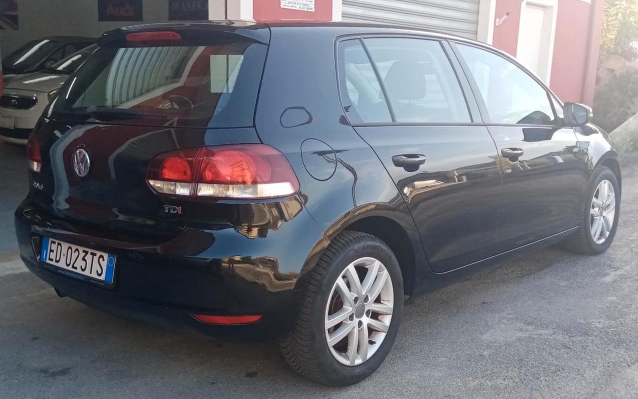 Volkswagen Golf 1.6 TDI DPF 5p. Highline