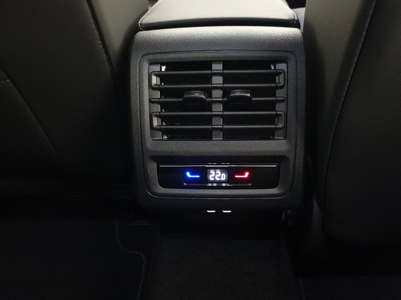 Volkswagen Golf 1.5 tsi ehybrid style 204cv dsg