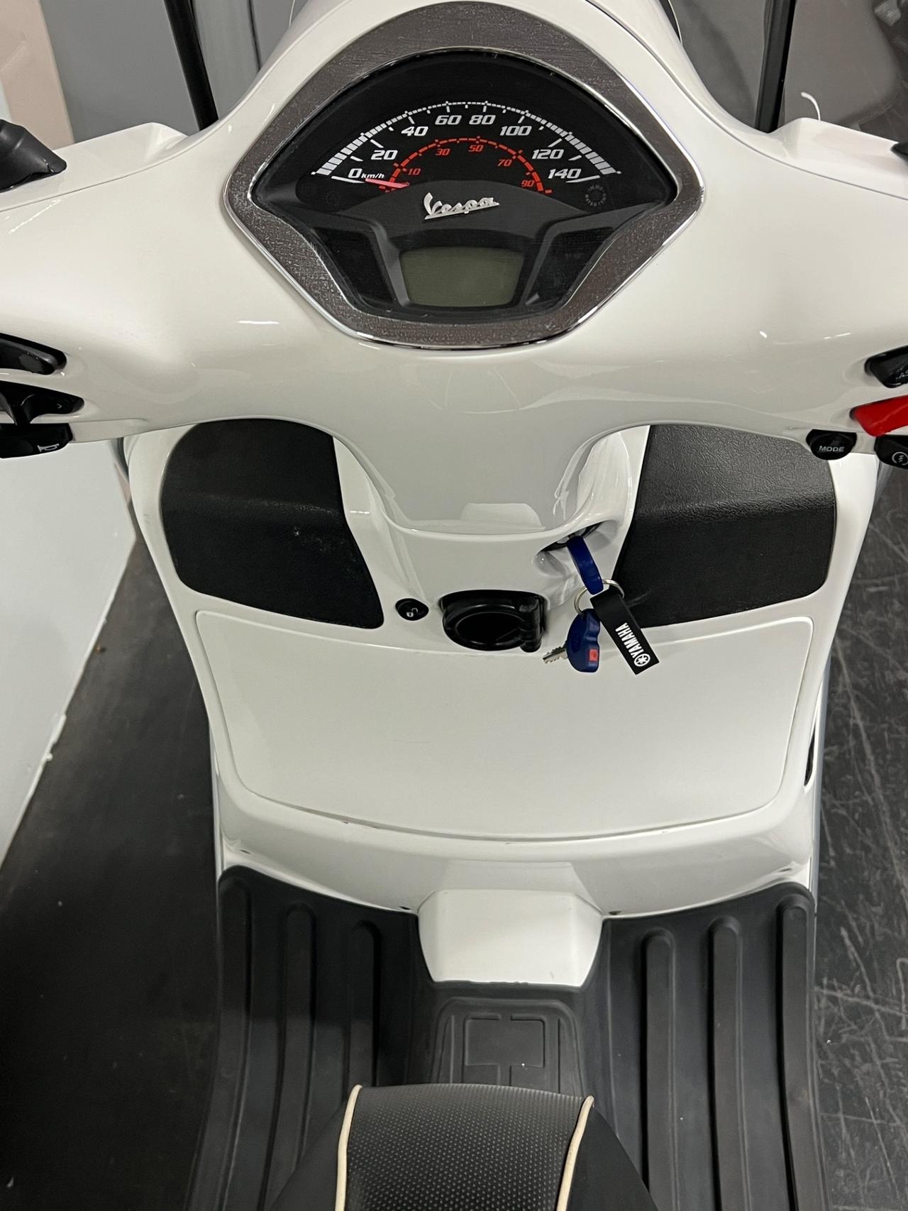 Vespa GTS 300