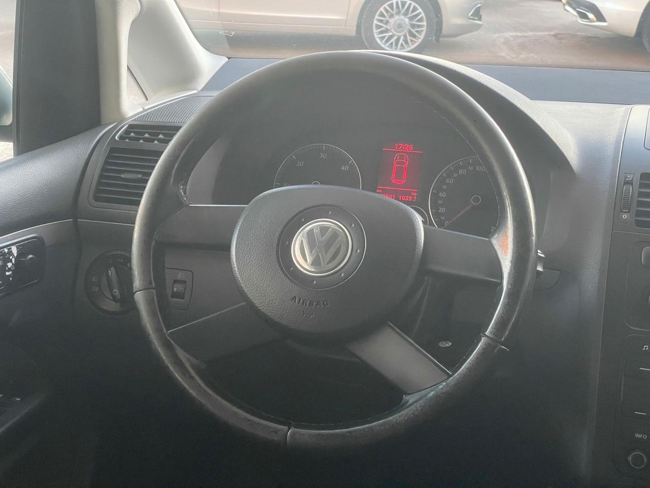 Volkswagen Touran 2.0 TDI Highline 7 POSTI
