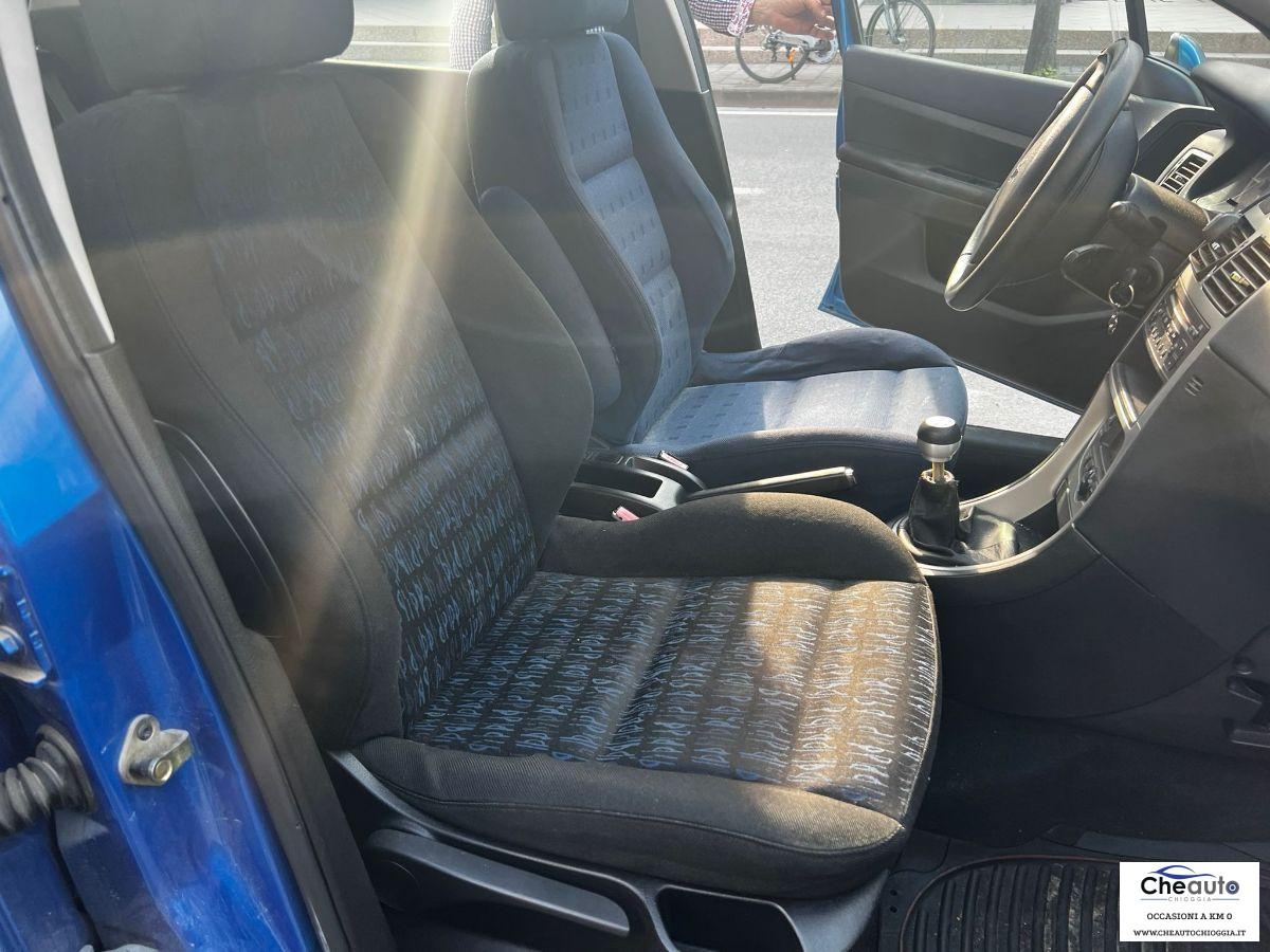PEUGEOT - 307 - 16V 5p. Neopatentati ok
