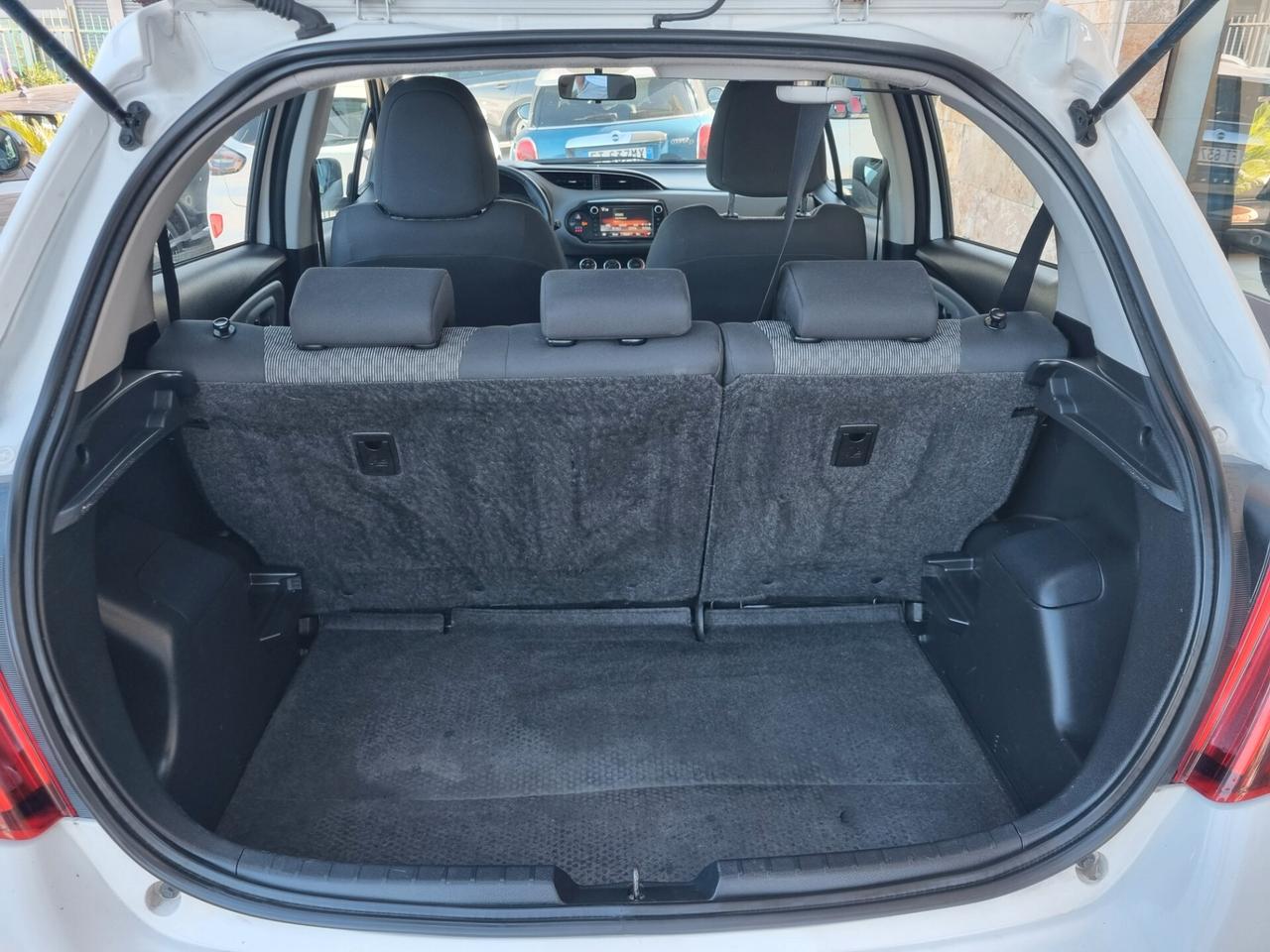 Toyota Yaris 1.0 5 porte Lounge