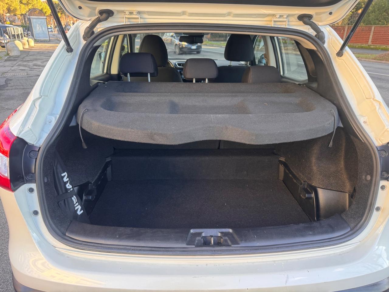 Nissan Qashqai 1.5 dCi N-vision neopaten garanzia 12 m