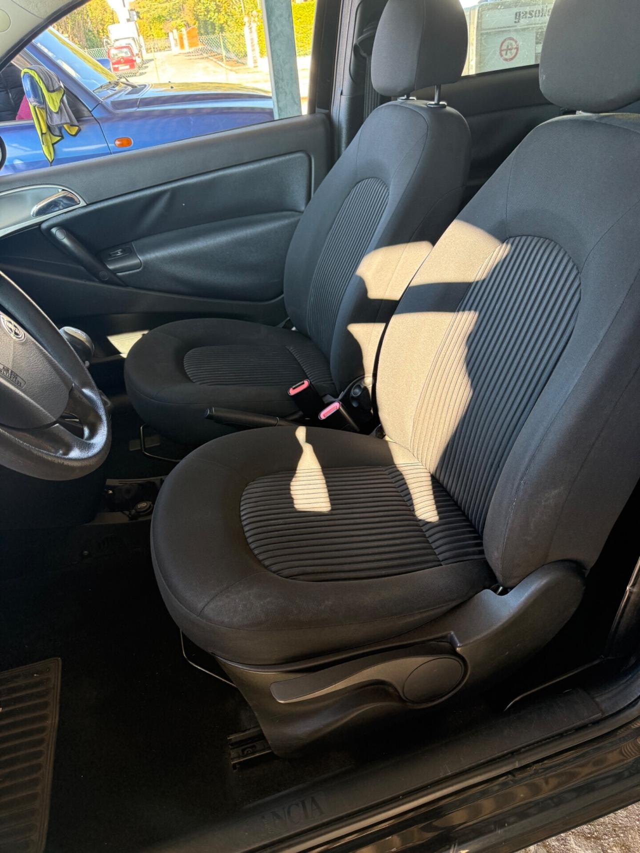 Lancia Ypsilon ecochic 1.4 benzina GPL neopatentati