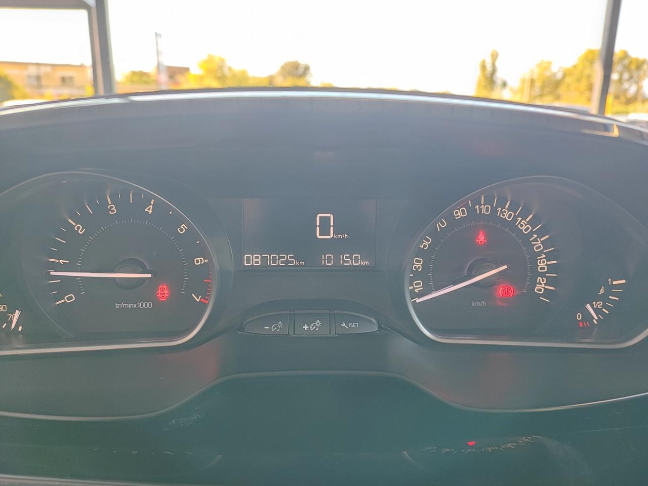 Peugeot 208 PureTech 82 5 porte Allure